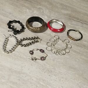Lot Of Costume Jewelry Bracelets